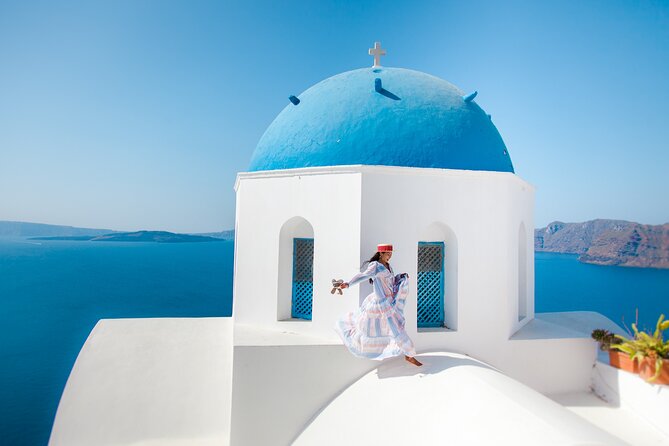 Santorini Photoshoot Oia - Where you meet in Oia and how the hour usually feels