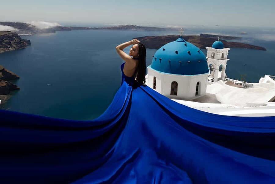 Santorini: Private Flying Dress Photoshoot at Iconic Spots - The Buddha-Bar Meeting Point and How the 30 Minutes Play Out