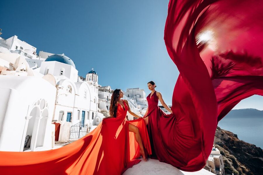 Santorini: Private Flying Dress Photoshoot Experience - Your 1-hour private session: how the timing actually feels