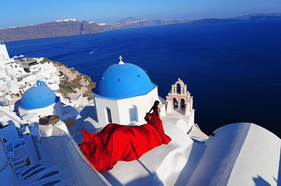 Santorini: Private Flying Dress Photoshoot with Pickup - Who should book, and who might rethink it