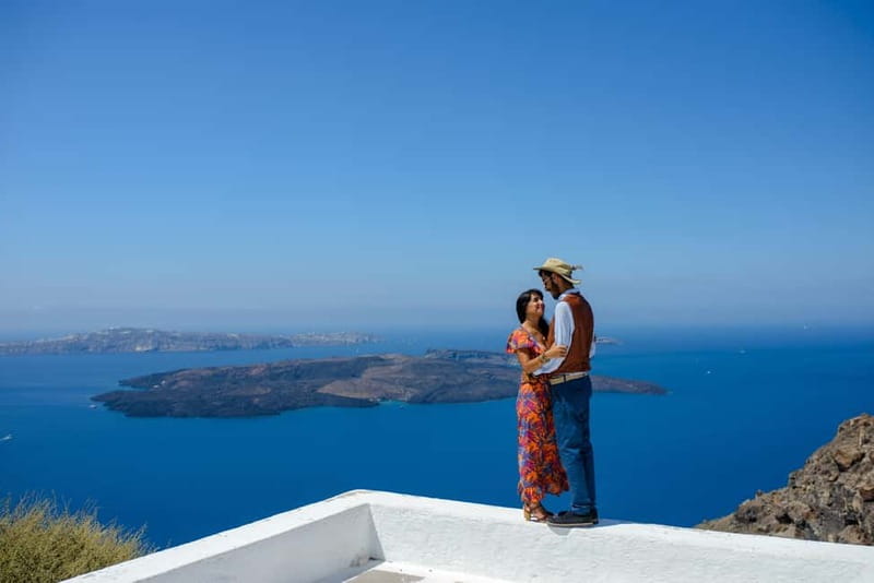 Santorini: Private Oia Village Photoshoot - Wind, crowds, and steep stairs: the real Santorini test