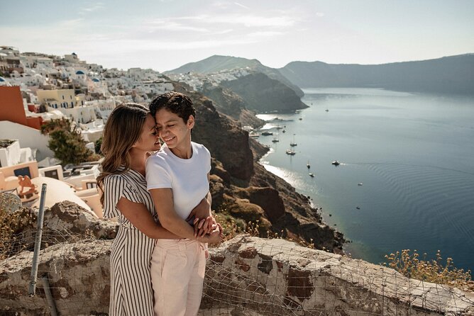 Santorini - Private Photoshoot with a Top Local Photographer - Concierge Setup in 24 Hours and How You Pick Your Shot