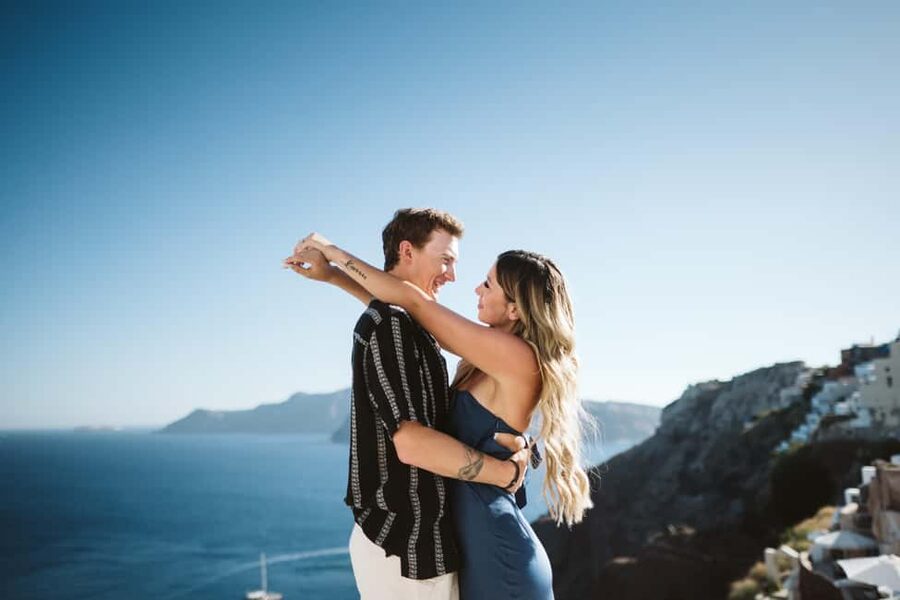 Santorini: Private Photoshoot with Professional Photographer - Meet outside the coffee little square and start relaxed