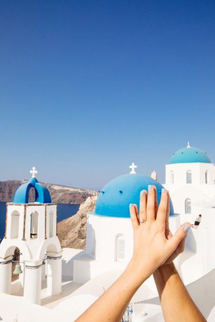 Santorini Proposal: A Luxury Photoshoot for Your Yes! Moment - The Photography Style: Editorial Feel Without the Awkward Posing