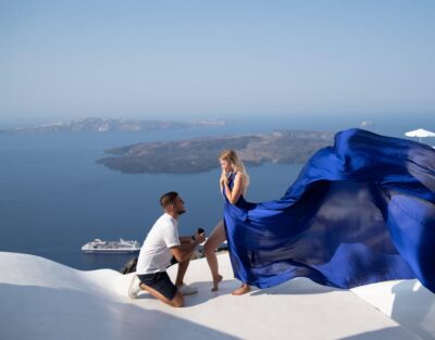 Santorini: Proposal Photoshoot l Private Entry to blue Dome - Where You’ll Start: Oia Sightseeing vs Thera-to-Fira Meeting