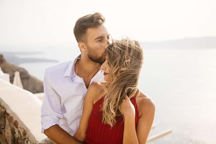 Santorini Unfiltered: Luxury Photoshoot with a Photographer - How to get the best photos fast: posing that feels natural