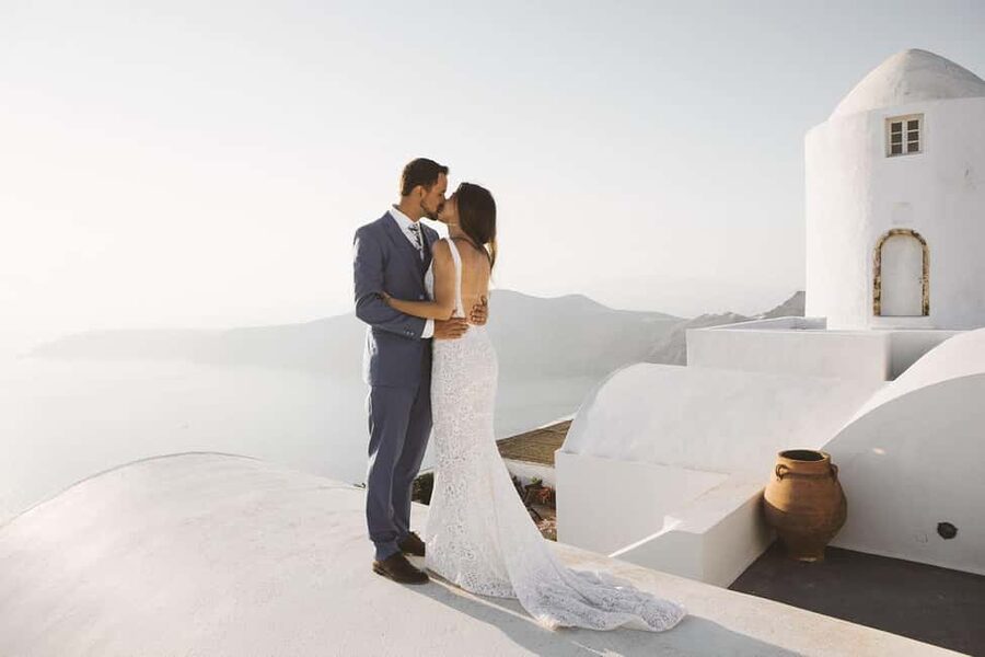 Santorini Unfiltered: Luxury Photoshoot with a Photographer - The photographer’s style: editorial, natural, and wind-aware