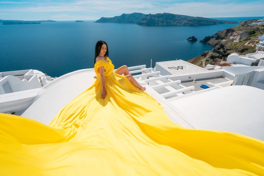Santorini: Unique Flying Dress Photoshoot Experience - Price and Value: Is $181 Good for a One-Hour Private Shoot?