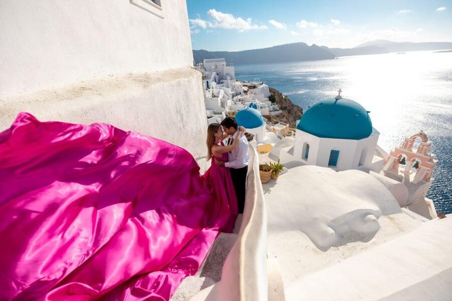 Santorini: Unique Flying Dress Photoshoot Experience - Your 1-Hour Session: What the Timing Feels Like on the Ground