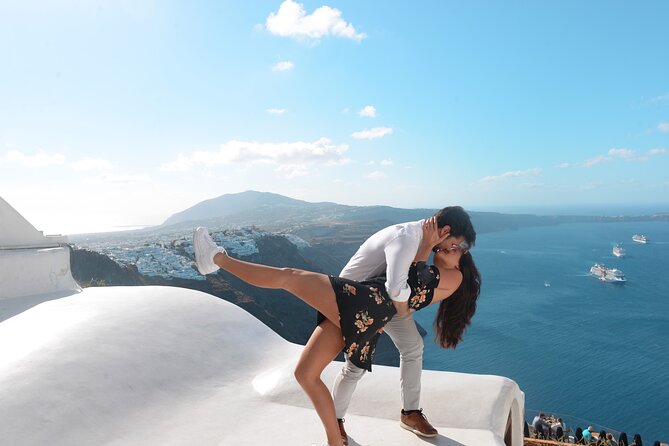 Santorini Vacation Photoshoot - Timing, heat, and weather: planning for comfort and good results