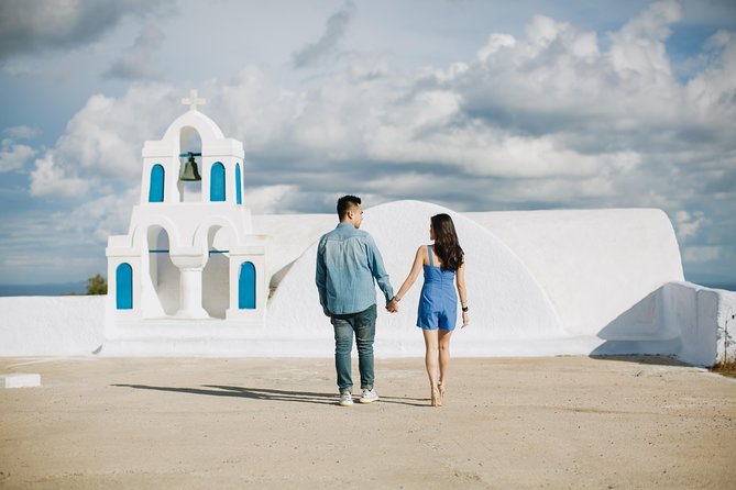 Santorini Walking Tour with a Personal Photographer - Oia Mornings: The Iconic Look Without the Evening Chaos