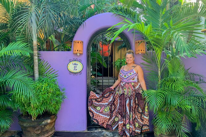 Sayulita City Photo Tour - Los Muertos Beach and the catholic cemetery: your built-in “wow” backdrop