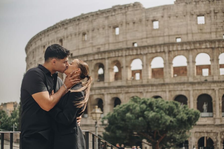 Secret Proposal Photoshoot in Rome + Reel - Giardinetto del Monte Oppio: Making the Most of the 30-Minute Window