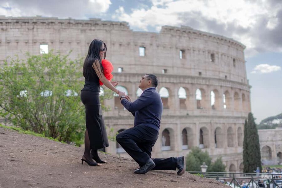 Secret Proposal Photoshoot in Rome + Reel - Photo and Video Delivery: Edited Quality in Under a Day