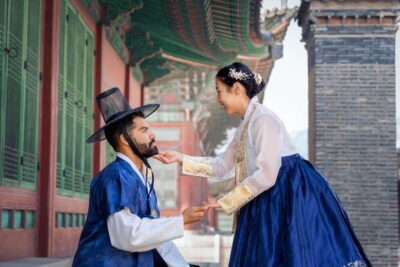 Seoul: Hanbok Photo Tour at Gyeongbokgung Palace - 1,500+ hanboks and the fitting you actually need