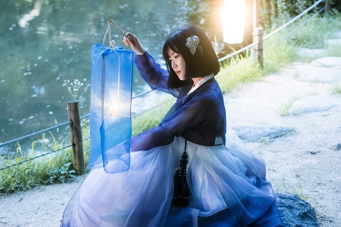 Seoul Premium Hanbok Rental at Arihanbok Photoshoot Included - Who This Fits Best (And Who Might Want a Different Plan)