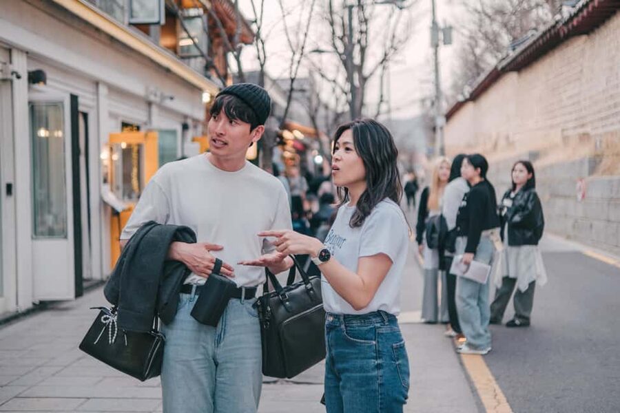 Seoul: Street Photoshoot and Hidden Gem History Walking Tour - Starting at Jongno 3-ga: the simple setup for an efficient shoot