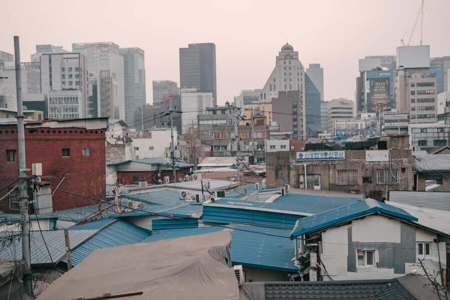 Seoul: Street Photoshoot and Hidden Gem History Walking Tour - What’s included in the photos: the part most people underestimate