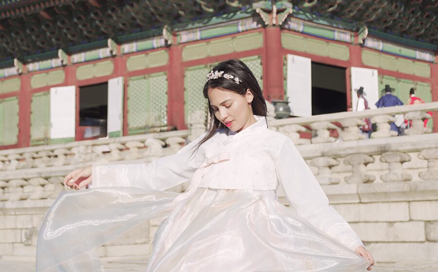 Seoul : Your Personal Photographer in Gyeongbokung - Adding reels and YouTube-style video to your photo session
