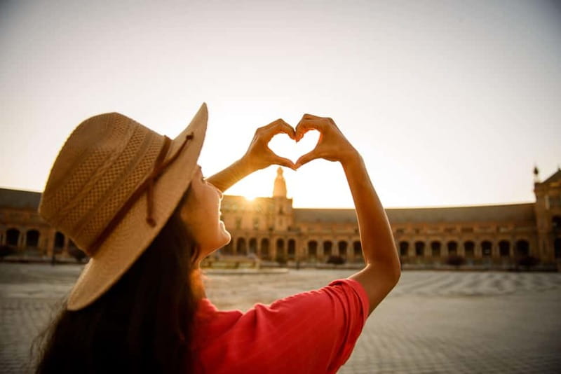 Seville: Personal Holiday Photoshoot - Plaza de España as your photo set
