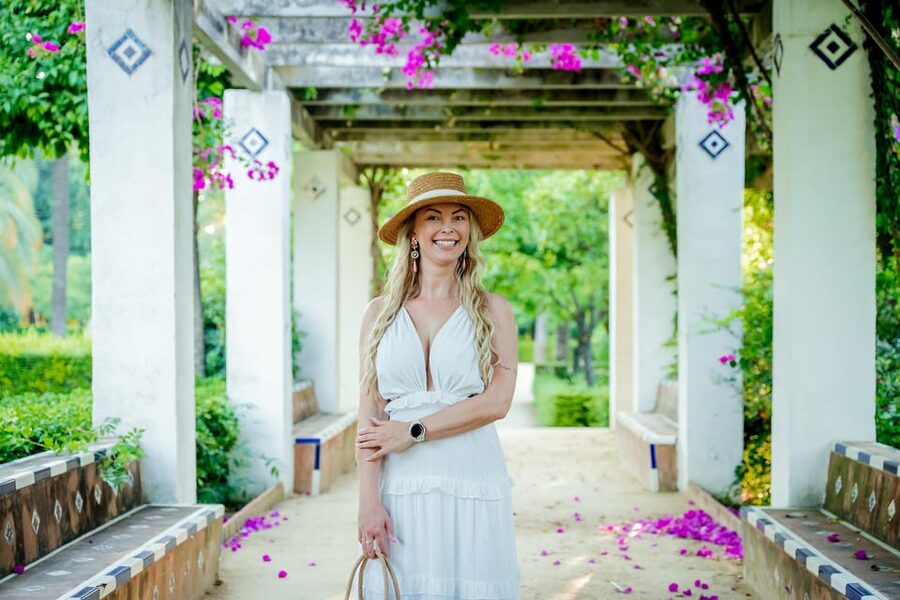 Seville: Professional Photoshoot - Value check: $88 for a private pro session (up to 6 people)