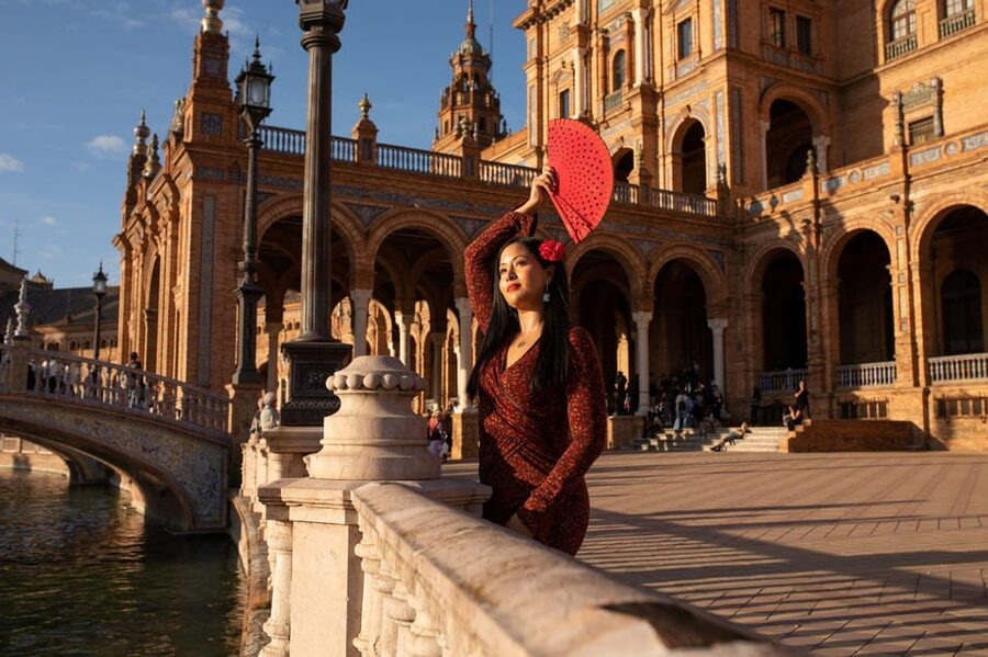 Seville: Professional Photoshoot at Plaza de España - Who Should Book This Photoshoot (and Who Might Skip It)