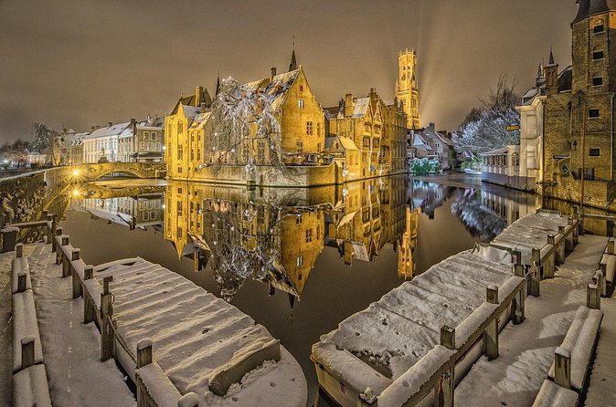 "Shades of Brugge" Photo Tour - 3hr private city tour & workshop - Stop 1: the Basilica of the Holy Blood by the little red door