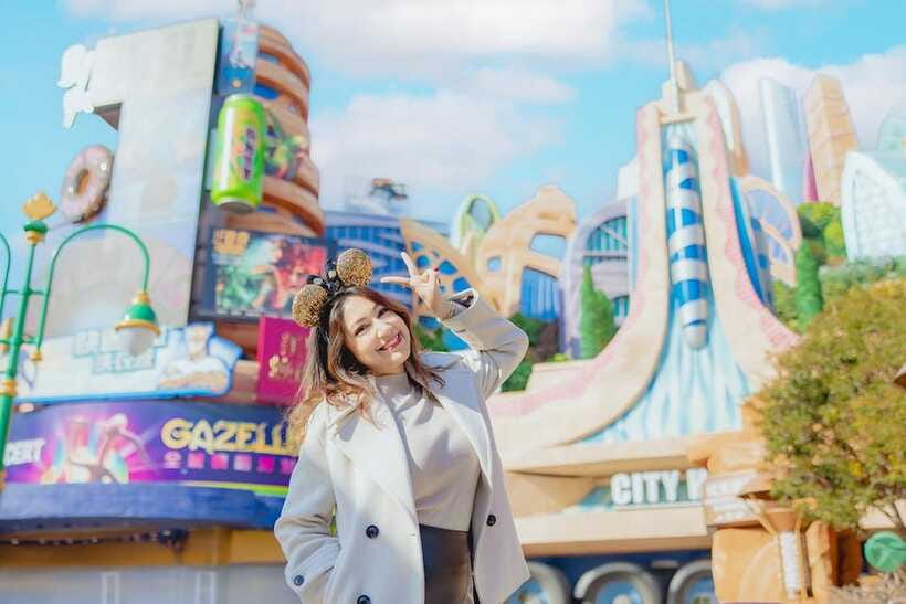 Shanghai Disneyland Photography Services - Who should book this (and who might skip it)