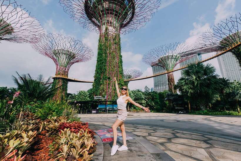 Singapore: Moments in the City Private Photography Session - Meeting at Marina Bay Sands Shoppes: start point that’s easy to find