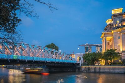 Singapore Night Photography Workshop - The Singapore River at night: the subject matter is already perfect