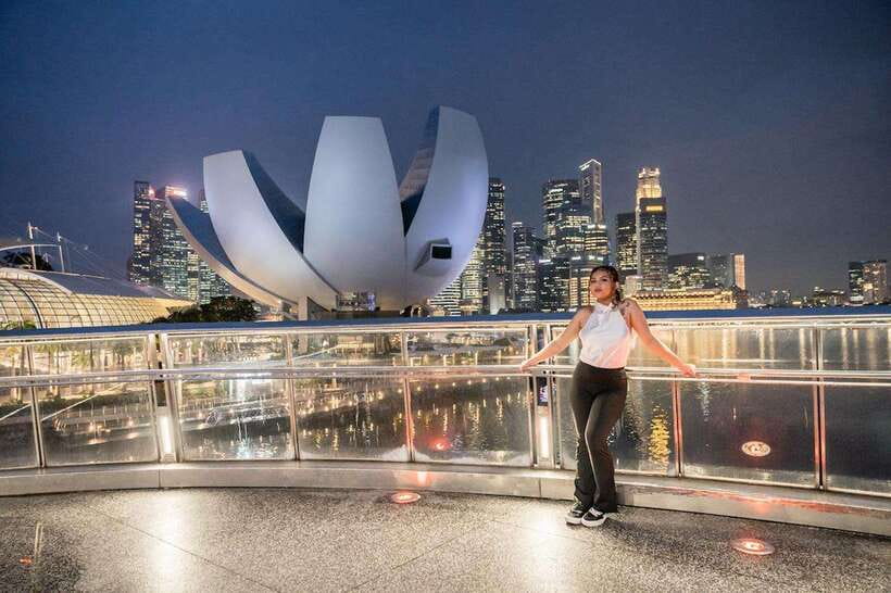 Singapore Photography: Marina Bay Sands & Gardens by the Bay - Marina Bay Sands: getting skyline shots without the chaos
