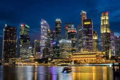 Singapore Photography Masterclass - Private Photography Lesson - Chinatown street practice and temple-focus photography