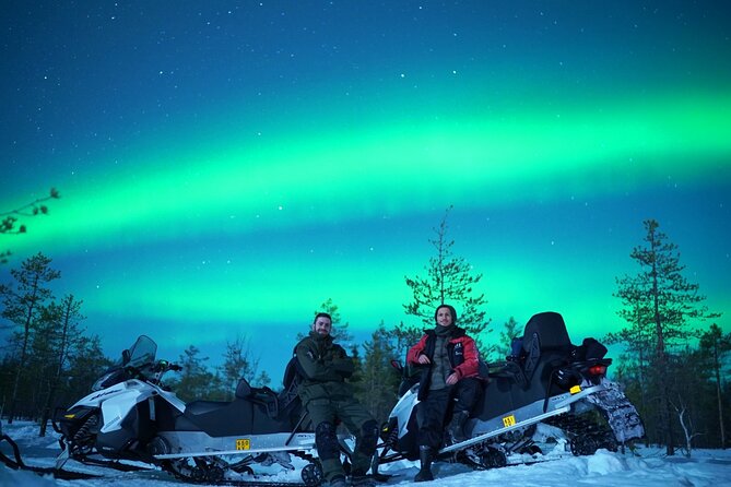 Snowmobile Photography Trip to the Aurora - How the pro photographer changes your aurora odds