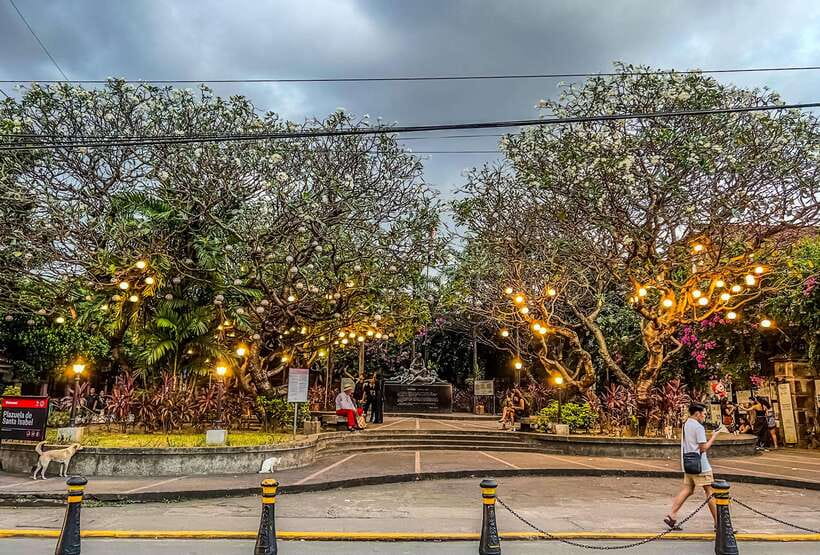 Solo Traveler Friendly Manila Walk w/ Mobile Photography - Why this one-on-one Manila walk fits solo travelers