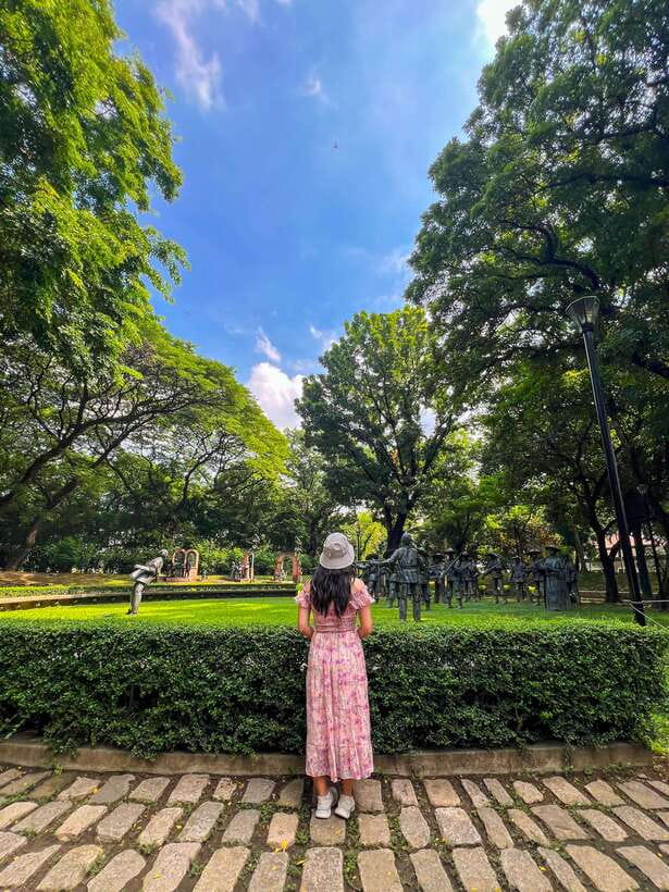 Solo Traveler Friendly Manila Walk w/ Mobile Photography - What to bring (and what not to bring) for a smooth day