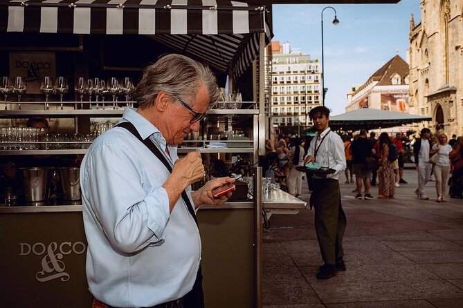 Street photography Vienna - Light and small details: what you’ll be trained to notice