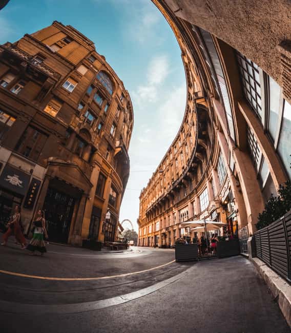 Street photography with your smartphone, tour of Budapest - Fővám tér meet-up: your photo route starts with the right mindset