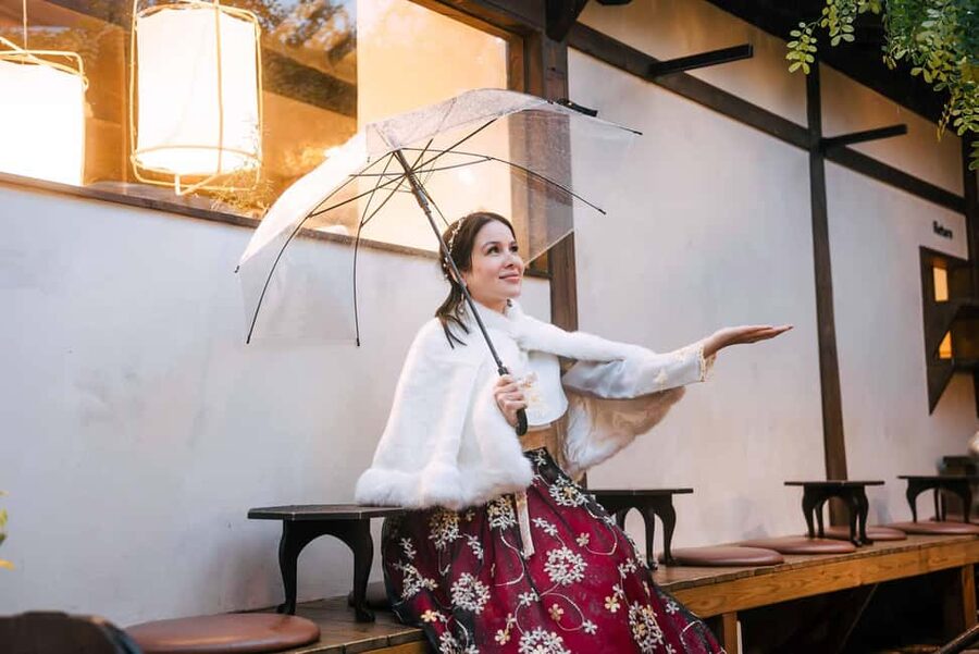 Street photoshoot and Seoul Hidden Gem History Walking Tour - Who This Tour Suits Best (And Who Might Want to Skip)
