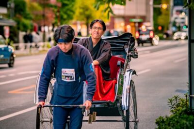 Stroll & Snap：Your Private Portrait Session - Meeting Point Near Kaminarimon: Easy to Find, Easy to Start