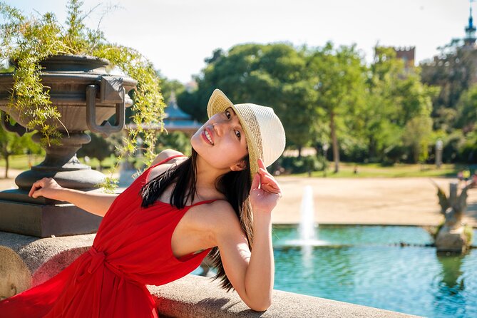 Sunny Barcelona Photoshoot - From Plaça de la Seu to Arc de Triomf: Meeting and Route Reality