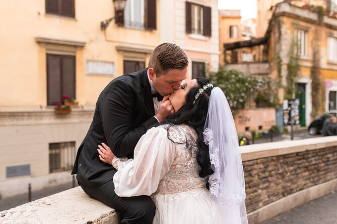 Sunny Photoshoot with a Local in the Heart of Rome - Piazza del Colosseo area to Campidoglio: the view you can’t fake