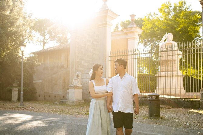 Sunny Photoshoot with a Local in the Heart of Rome - Colosseum, Monti, and Trastevere: choosing neighborhoods by mood
