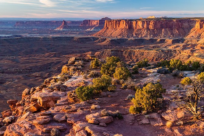 Sunrise photography in Dead Horse Point and Canyonlands National Park - Learn fast with a patient guide who works with your camera