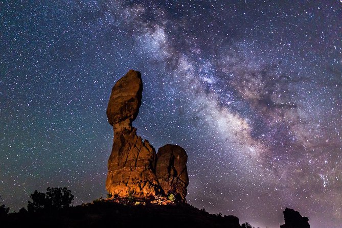 Sunset and Night Photography in Arches National Park - Getting there from Moab: pickup, gear, and the 4-seat reality
