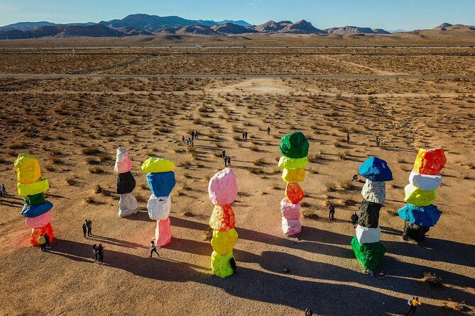 Sunset Hike and Photography Tour near Red Rock with Optional 7 Magic Mountains - Key things to know before you go