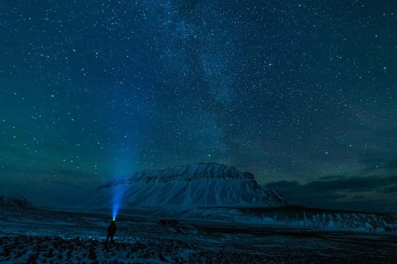 Svalbard: Northern Lights Photography Tour with local expert - Daylight Auroras in Polar Nights: How This Tour Changes Your Shooting Window