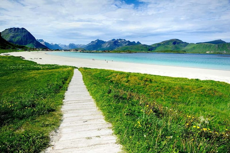 Svolvaer: Lofoten Gems Photo Tour - Reine, Hamnøy & Å - Small Group Logistics: Pickup Options and a Minivan That Keeps You on Track