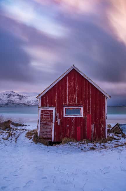 Svolvær: Reine, Hamnøy, Sakrisøy Photo Tour - The drive-and-stop rhythm: how your camera gets time without burning the day