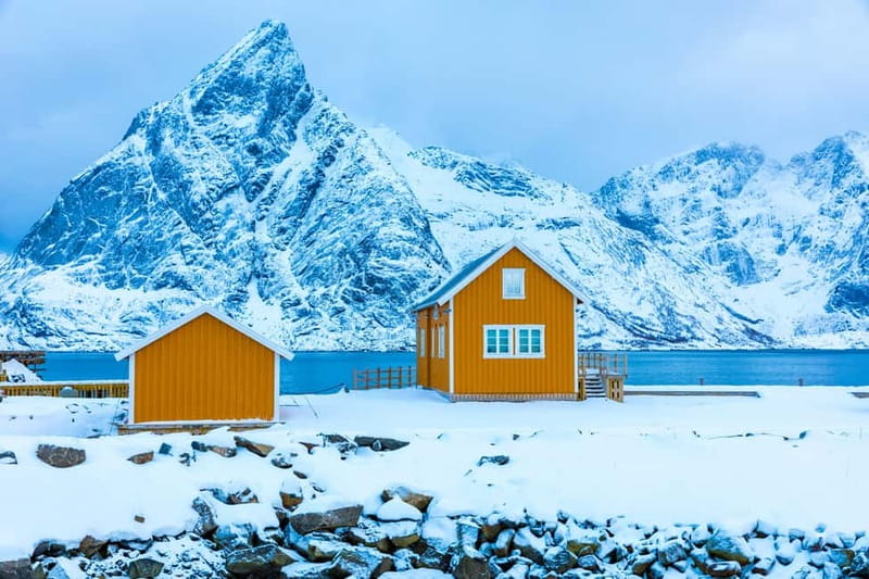 Svolvaer: South Lofoten Top Highlights Photo Tour - Sakrisøy and Anita’s Seafood: yellow cabins with local flavor