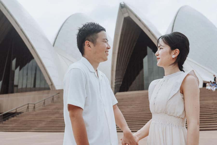 Sydney: Private Photoshoot outside the Opera House - Why the Sydney Opera House makes your photos look instantly better